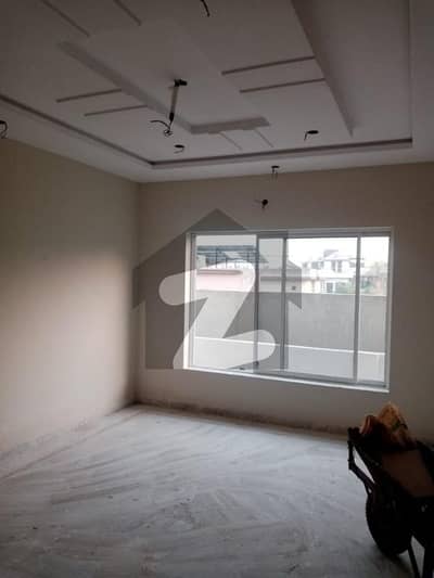 20 Marla Brand new 4th floor building