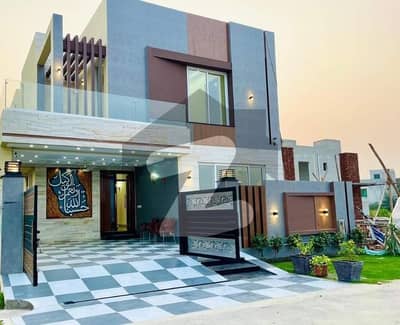 ڈی ایچ اے فیز 4 ۔ بلاک کے کے ڈی ایچ اے فیز 4,ڈیفنس (ڈی ایچ اے),لاہور میں 4 کمروں کا 10 مرلہ مکان 5.99 کروڑ میں برائے فروخت۔