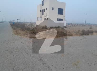 Prime Location 5 Marla Residential Possession Plot