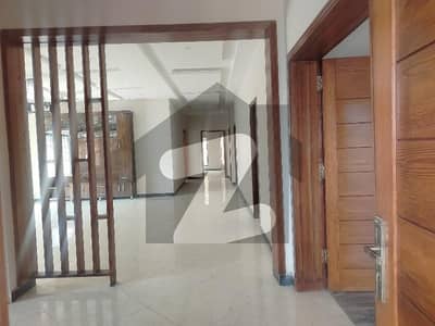 Brand New House And All Facilities Available Near Masque Park And School