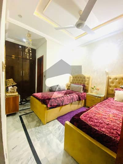 کیولری ایکسٹینشن لاہور میں 2 کمروں کا 7 مرلہ زیریں پورشن 1.5 لاکھ میں کرایہ پر دستیاب ہے۔