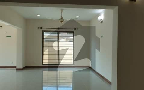 عسکری 5 - سیکٹر ایچ عسکری 5,ملیر کنٹونمنٹ,کینٹ,کراچی میں 5 کمروں کا 17 مرلہ مکان 10.4 کروڑ میں برائے فروخت۔