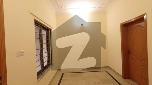 ڈی ۔ 12 اسلام آباد میں 4 کمروں کا 5 مرلہ مکان 5.75 کروڑ میں برائے فروخت۔