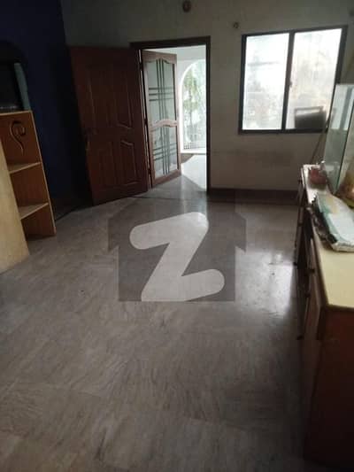 In Gulshan-e-Iqbal - Block 13-D2 Of Karachi, A 400 Square Yards Upper Portion Is Available with only 2 bed lounge panthouse with huge terrace