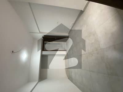 سکیم 33 کراچی میں 2 کمروں کا 5 مرلہ فلیٹ 65.0 ہزار میں کرایہ پر دستیاب ہے۔