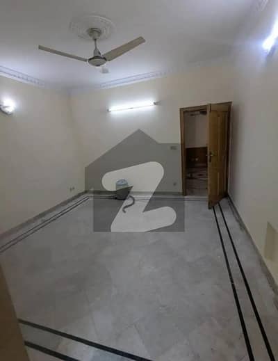 جی ۔ 10/2 جی ۔ 10,اسلام آباد میں 6 کمروں کا 18 مرلہ مکان 14.75 کروڑ میں برائے فروخت۔