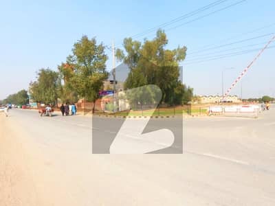 گرینڈ ایوینیوز ہاؤسنگ سکیم لاہور میں 5 مرلہ رہائشی پلاٹ 21.5 لاکھ میں برائے فروخت۔