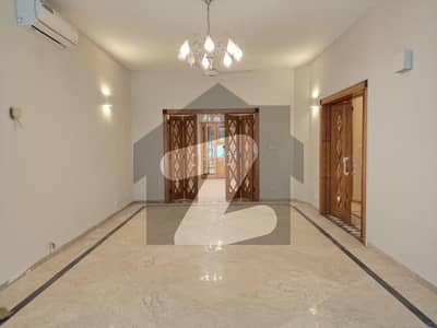 FOR RENT Triple Storey House 4 Bedrooms available in F_8/1