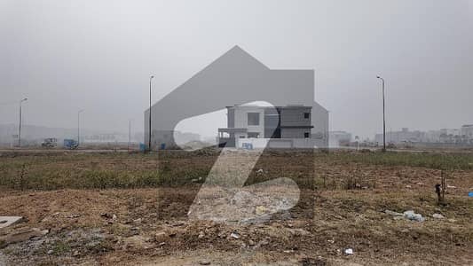 Prime Location One Kanal On 100 Feet Road 2 Side Open 92 Sqft Extra Paid Plot For Sale