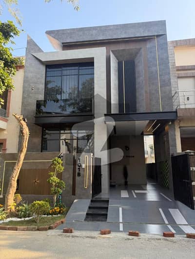 5 Marla Beautiful House For Sale Bankers Avenue Cooperative Society Lahore