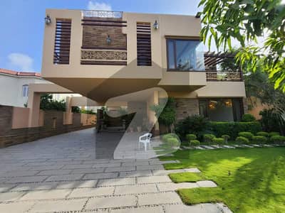 Slightly Used 1000 Yards Bungalow For Sale