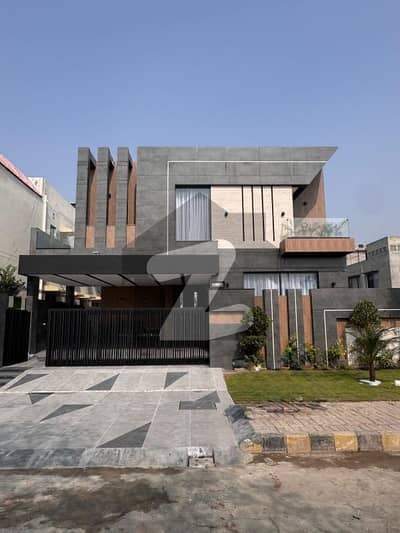 1 Kanal Beautiful Luxury House In Bankers Avenue Co-Operative Housing Society 1 Kanal Beautiful Luxury House In Bankers Avenue Co-Operative Housing Society