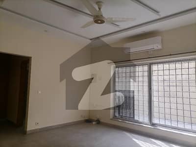 ایف ۔ 6/3 ایف ۔ 6,اسلام آباد میں 4 کمروں کا 1 کنال مکان 45.0 کروڑ میں برائے فروخت۔