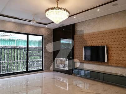 1 Kanal House Is Available For sale