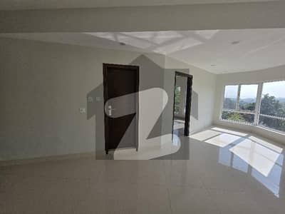 Luxury Lake View Apartment in Diplomatic Enclave | Newly Renovated & Flexible Furnishing