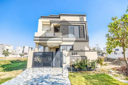 5 Marla Brand New Top Quality Ultra Modern Villa For Sale In DHA