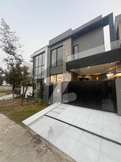 3 Beds Modern Design 5 Marla Ideal Location House for Sale in DHA 9 Town Lahore.