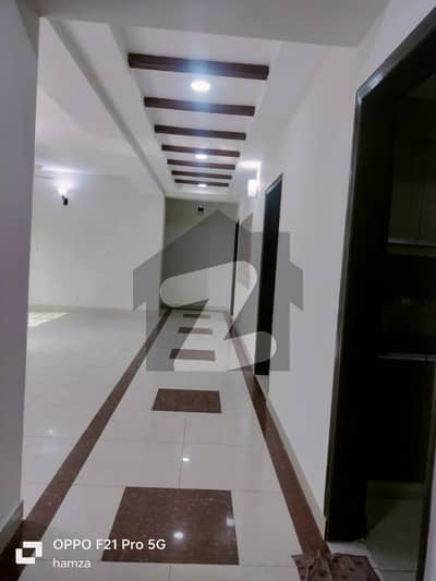 10 MARLA 3 BEDROOM FLAT AVAILBLE FOR RENT IN ASKARI 11 LAHORE