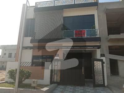 5 Marla,Stylish House For Sale In B-17.