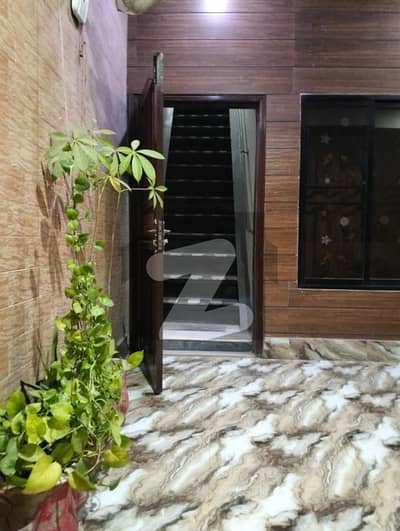 علامہ اقبال ٹاؤن ۔ رضا بلاک علامہ اقبال ٹاؤن,لاہور میں 2 کمروں کا 10 مرلہ زیریں پورشن 1.25 لاکھ میں کرایہ پر دستیاب ہے۔