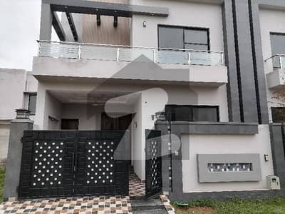 پیراگون سٹی - امپیریل 2 بلاک پیراگون سٹی,لاہور میں 3 کمروں کا 4 مرلہ مکان 2.25 کروڑ میں برائے فروخت۔