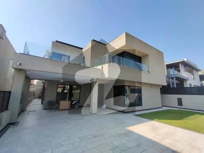 بحریہ ٹاؤن فیز 6 بحریہ ٹاؤن راولپنڈی,راولپنڈی میں 6 کمروں کا 1 کنال مکان 6.0 لاکھ میں کرایہ پر دستیاب ہے۔