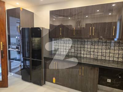 ڈیفینس رایا ڈی ایچ اے ڈیفینس,لاہور میں 6 کمروں کا 1 کنال مکان 16.0 کروڑ میں برائے فروخت۔