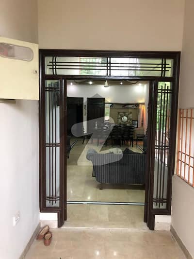 گلشنِ اقبال - بلاک 14 گلشنِ اقبال,گلشنِ اقبال ٹاؤن,کراچی میں 1 کنال پینٹ ہاؤس 3.5 لاکھ میں کرایہ پر دستیاب ہے۔