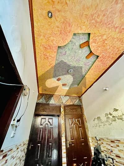 مرغزار آفیسرز کالونی لاہور میں 3 کمروں کا 4 مرلہ مکان 56.0 ہزار میں کرایہ پر دستیاب ہے۔