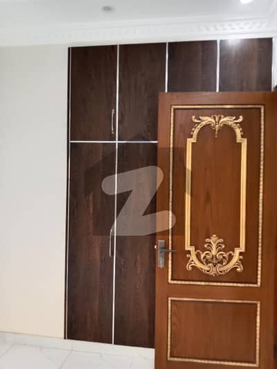 10 MARLA BRAND NEW HOUSE FOR RENT NO GAS