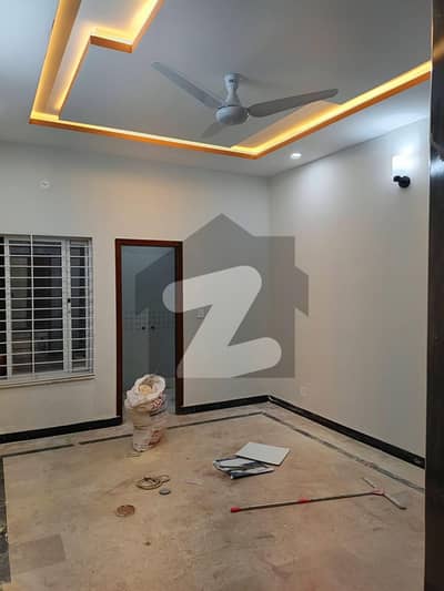 ایچ ۔ 13 اسلام آباد میں 8 کمروں کا 6 مرلہ مکان 1.15 لاکھ میں کرایہ پر دستیاب ہے۔