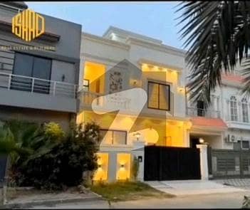 سٹی ہاؤسنگ سوسائٹی گوجرانوالہ میں 4 کمروں کا 5 مرلہ مکان 2.35 کروڑ میں برائے فروخت۔