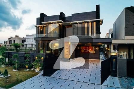 ڈی ایچ اے فیز 4 ڈیفنس (ڈی ایچ اے),لاہور میں 5 کمروں کا 1 کنال مکان 3.0 لاکھ میں کرایہ پر دستیاب ہے۔