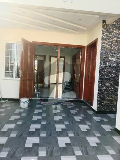 جی ۔ 14 اسلام آباد میں 4 کمروں کا 4 مرلہ مکان 3.4 کروڑ میں برائے فروخت۔