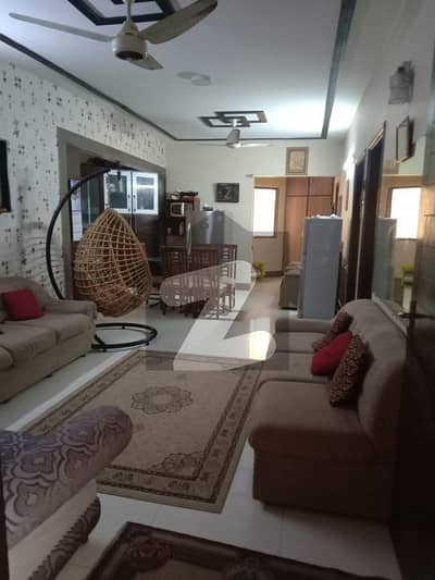 شرف آباد گلشنِ اقبال ٹاؤن,کراچی میں 3 کمروں کا 8 مرلہ فلیٹ 3.7 کروڑ میں برائے فروخت۔