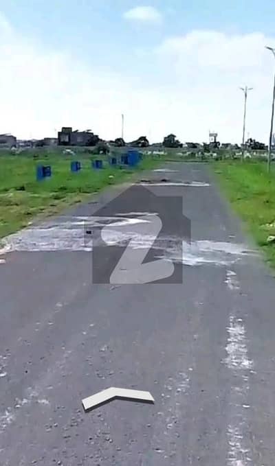 ڈی ایچ اے فیز 7 - سی سی اے 6 ڈی ایچ اے فیز 7,ڈیفنس (ڈی ایچ اے),لاہور میں 4 مرلہ کمرشل پلاٹ 4.1 کروڑ میں برائے فروخت۔