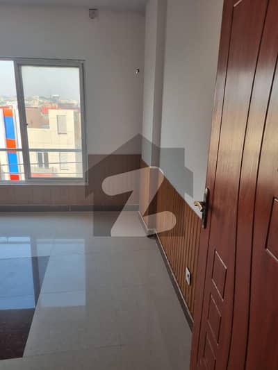 بحریہ منی کمرشل سینٹر بحریہ ٹاؤن فیز 7,بحریہ ٹاؤن راولپنڈی,راولپنڈی میں 2 کمروں کا 3 مرلہ فلیٹ 50.0 لاکھ میں برائے فروخت۔