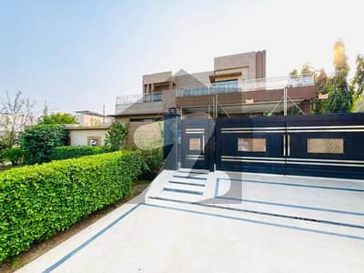 ڈی ایچ اے فیز 6 - بلاک کے فیز 6,ڈیفنس (ڈی ایچ اے),لاہور میں 5 کمروں کا 1 کنال مکان 8.7 کروڑ میں برائے فروخت۔