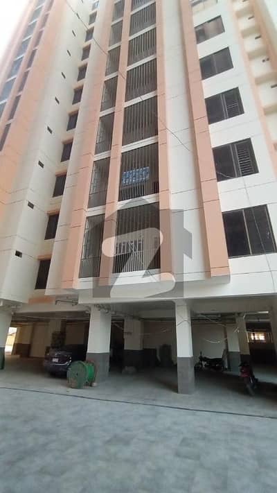 صائمہ ریذیڈنشیا سکیم 33 - سیکٹر 34-اے,سکیم 33,کراچی میں 3 کمروں کا 7 مرلہ فلیٹ 2.15 کروڑ میں برائے فروخت۔