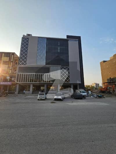 بحریہ ٹاؤن فیز 8 بحریہ ٹاؤن راولپنڈی,راولپنڈی میں 16 مرلہ عمارت 45.0 کروڑ میں برائے فروخت۔