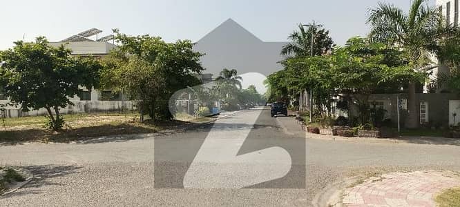 >We are Providing a Secure Platform for Your Property Assets.  >We Deals in All Kind of Property in all CDA Sectors, Bahria Town Rawalpindi/ Islamabad and in all DHA  >We also Deal in Sale and Purchase of Houses and Plots on Best Possible Market Rates.