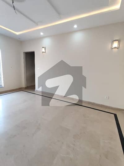 Formanit Housing Scheme 1 Kanal Brand New Portion Available For Rent