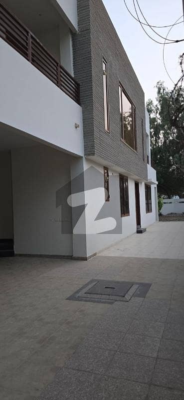 ڈی ایچ اے فیز 6 ڈی ایچ اے ڈیفینس,کراچی میں 8 کمروں کا 1 کنال مکان 8.0 لاکھ میں کرایہ پر دستیاب ہے۔