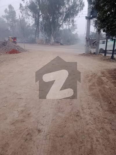 16 Mrla hot location commercial plot for Sale