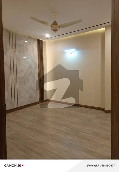 1 BED SEMI FURNISHED APARTMENT FOR RENT ZITA MALL NEAR TO GIGA MALL RAWALPINDI