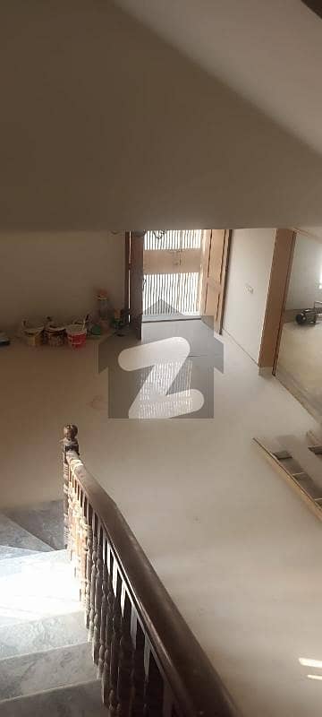 کلفٹن ۔ بلاک 4 کلفٹن,کراچی میں 10 مرلہ مکان 4.0 لاکھ میں کرایہ پر دستیاب ہے۔