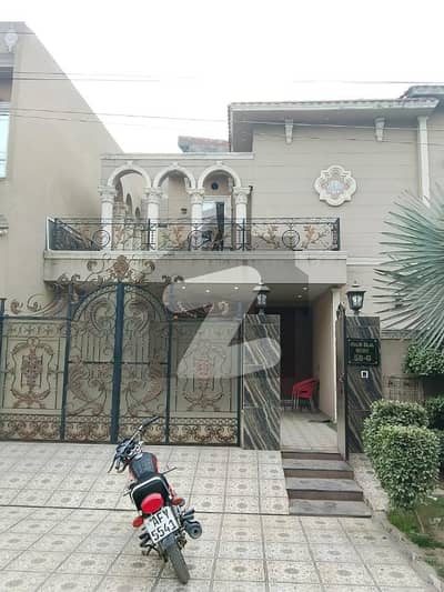 Sleek & Sophisticated: 3-Year-Old 10 Marla Modern Home in Meadows