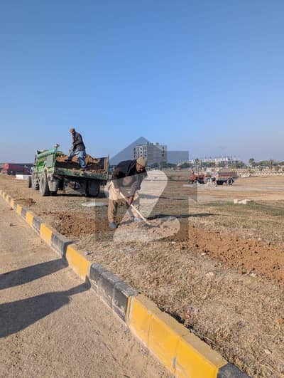 فیصل ٹاؤن فیز 2 فیصل ٹاؤن - ایف ۔ 18,اسلام آباد میں 8 مرلہ رہائشی پلاٹ 37.0 لاکھ میں برائے فروخت۔