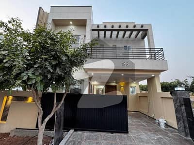 8 Marla Designer House For Sale