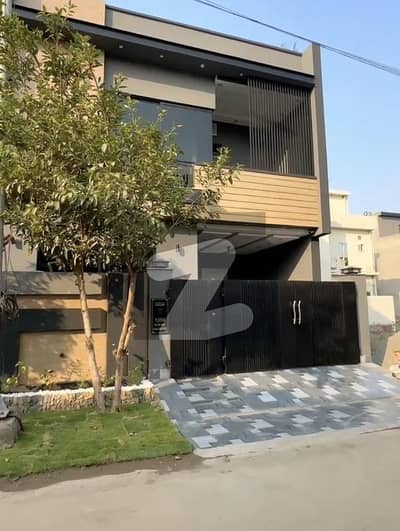 5 Marla Brand New House For sale in Park View City Lahore